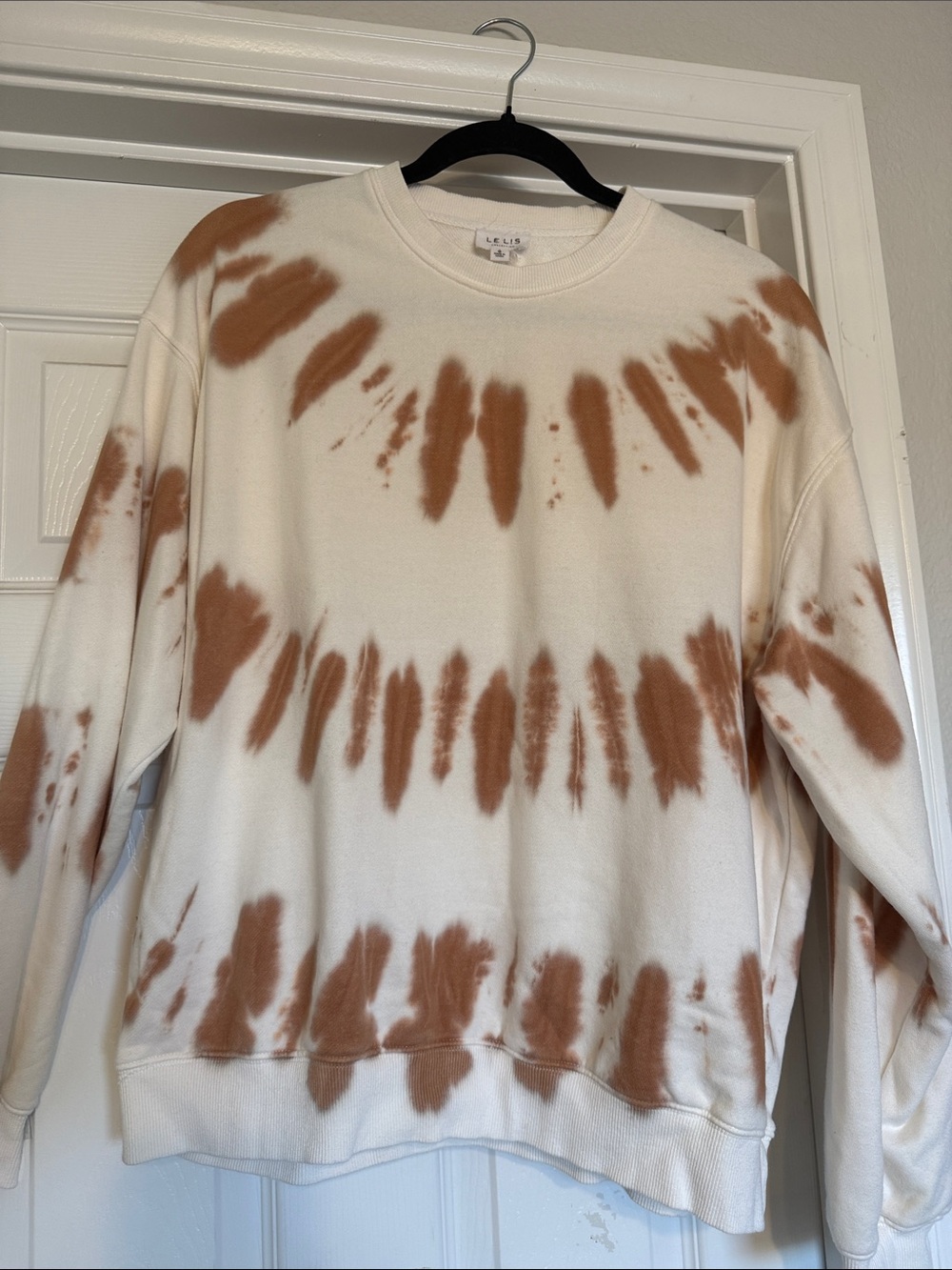 Le Lis Cream and Brown Tie-Dye Crewneck Sweatshirt